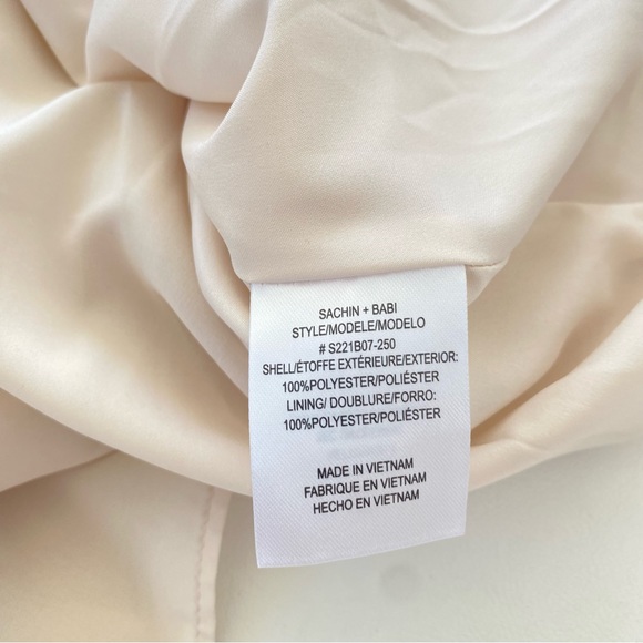 Sachin + & Babi Alli Puff Sleeve Champagne Gown Dress 4 V Neck Textured Satin - Picture 4 of 11